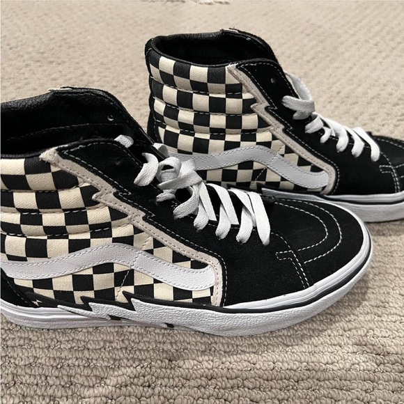 Lightning Vans size 9 - Picture 3 of 4